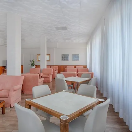 ホテル Continental ミラノ・マリッティマ