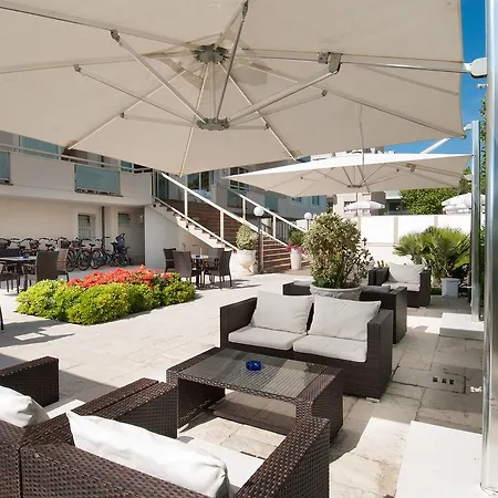 Continental ホテル ミラノ・マリッティマ